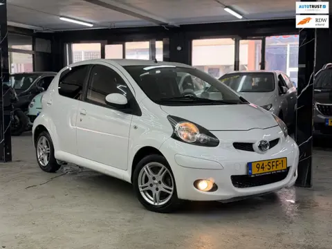 Toyota Aygo 1.0-12V Dynamic Navigator | Airco