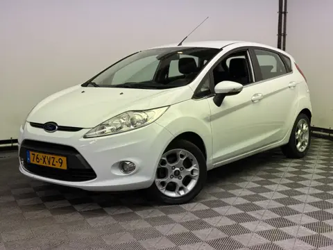 Ford Fiesta 1.25 Titanium 5-drs ECC Cruise Trekhaak NL Auto