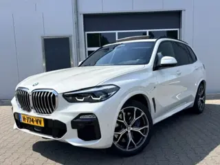 BMW X5 xDrive40i M-SPORT ** LED, NAVI+, LEDER, PANO, TREKH, MEMORY, HuD, 21-inch LMV ** UNFALLFREI -