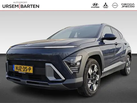 Hyundai KONA 1.6 GDI HEV Comfort Smart | Navigatie | verwarmd stuur en stoelen | Elektrisch bed. Ach