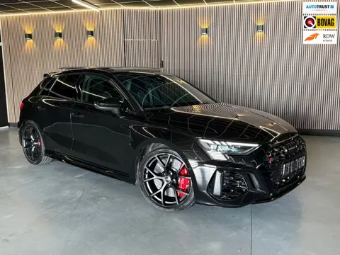 Audi 2.5 TFSI RS3 quattro 2.5 TFSI RS3 quattro HULK|KERAMISCH|PPF|PANO|Hud|B&O