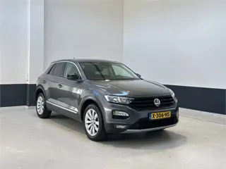 Volkswagen T-Roc 1.5 TSI Sport Business | Apple carplay/ android auto| LM velgen|