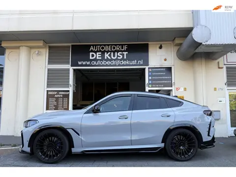 BMW X6 BOMVOLLE xDrive40i 2020 – Unieke custom uitvoering!
