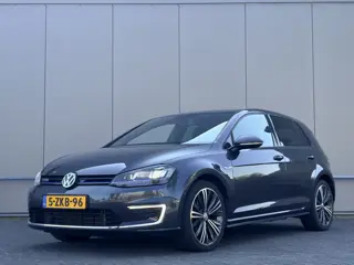 Volkswagen Golf 1.4 TSI GTE - airco - navi - cruise - nap!