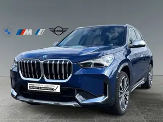 BMW X1 xDrive30e xLine ** LED, LEDER, HuD, PANORAMA, H&K SOUND, DR. ASS + ** 1e EIG - UNFALLFREI - B