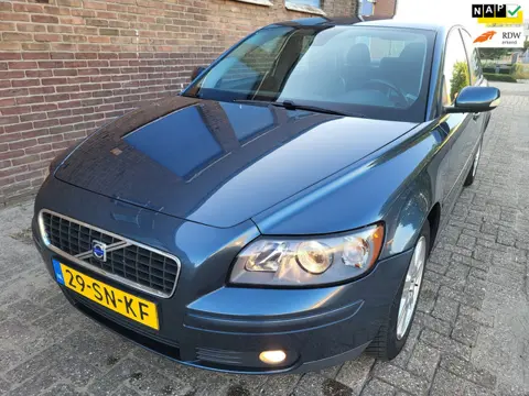 Volvo S40 1.8 BJ 2006 APK 19-2-27 VOL LEER 1150,-