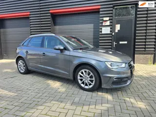 Audi A3 Sportback 1.6 TDI Ambiente Sport Edition | NAVIGATIE | PDC | XENON | LED | STOELVERWARMING |