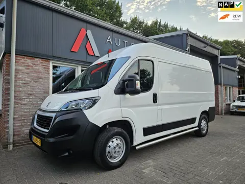 Peugeot Boxer 330 2.2 BlueHDi 140 L2H2 Premium Trekhaak! Airco! NAP! Cruise Control! Nette Bus!