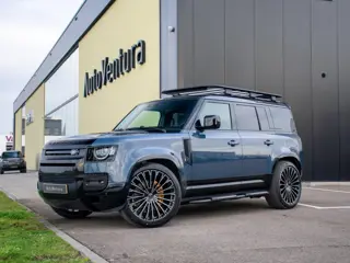Land Rover Defender 110 2.0 P300e 110 X-Dynamic l 6 Persoons l Treeplanken l Schuif- /kantel Pano l 