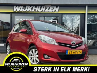 Toyota Yaris 1.3 VVT-i Dynamic met Airco !!! Navigatie !!! Camera !!! Nieuwstaat !!!