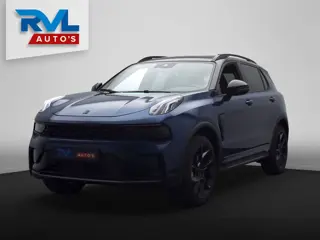 Lynk & Co 01 1.5 261PK Plug-in Hybrid *ZWARTE HEMEL* 360° Camera Pano/dak Apple/Carplay Adaptive/Cru