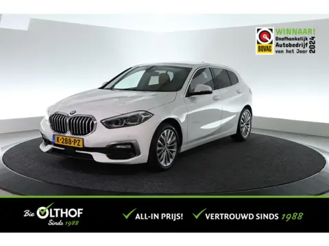 BMW 1-serie 118i High Executive | CARPLAY | AFN. TREKHAAK | CAMERA |