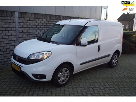 Fiat Doblò Cargo 1.3 MJ L1H1 SX Airco Navi Cruise Elektrische Ramen en Spiegels PDC DAB Schuifdeur R