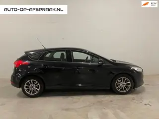 Ford Focus 1.0 Trend 5drs. BTW 21% Navi Airco