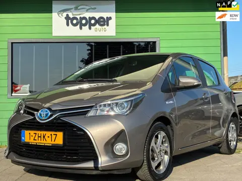 Toyota Yaris 1.5 Hybrid Lease|2e Eigenaar|Navigatie|CruiseControl|Camera|Climatronic|