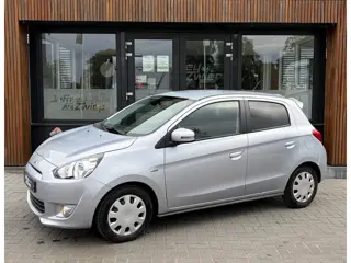 Mitsubishi Space Star 1.2 Intense automaat. keyless. stuurwielbediening.