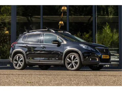 Peugeot 2008 1.2 PureTech Allure (bj 2018)