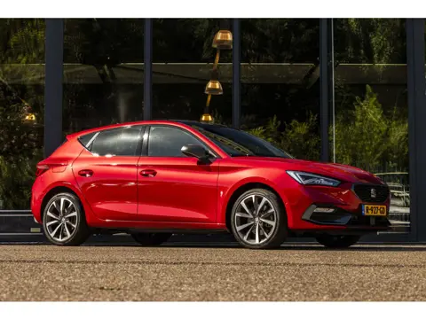 SEAT Leon 1.4 TSI eHybrid PHEV FR Business Intense | Elektrisch glazen schuif-/kanteldak |