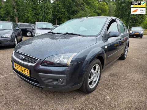 Ford Focus 1.6-16V Futura 5-deurs *apk:04-2027*