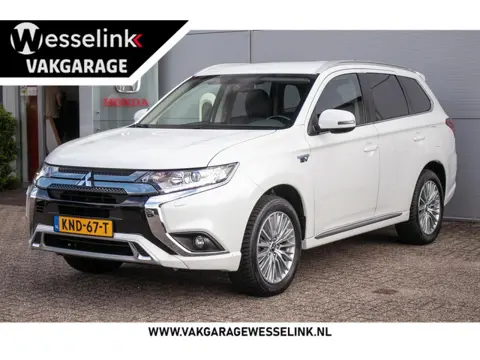 Mitsubishi Outlander 2.4 PHEV Intense+ -Afn. trekhaak | Elec. stoel | Nav | Stoelverw. | Cam
