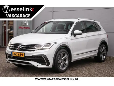 Volkswagen Tiguan 1.4 TSI eHybrid R-Line Business+ - Trekhaak | Winter pack | HUD |  Dode hoeksens. 