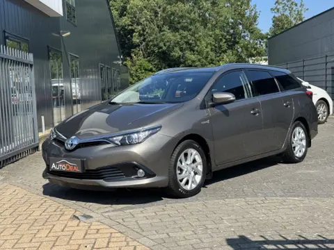 Toyota Auris 1.8 Hybrid Dynamic (bj 2019, automaat)