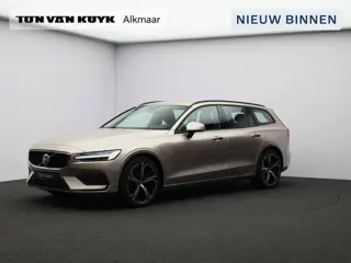 Volvo V60 2.0 T6 Plug-in hybrid AWD Core Business Ed. / Stoel-, stuurwiel- & achterbankverwarming / 