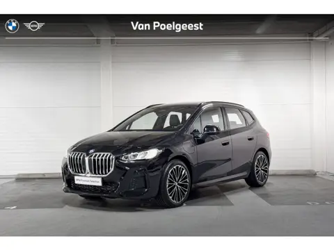 BMW 2 Serie Active Tourer 230e xDrive | M-Sport | Trekhaak | Panoramadak | Harman/Kardon