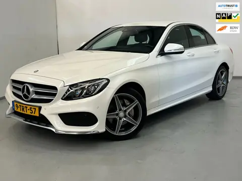 Mercedes-Benz C-klasse 180 / AMG / NL-auto / Leder / Stoelverwarming