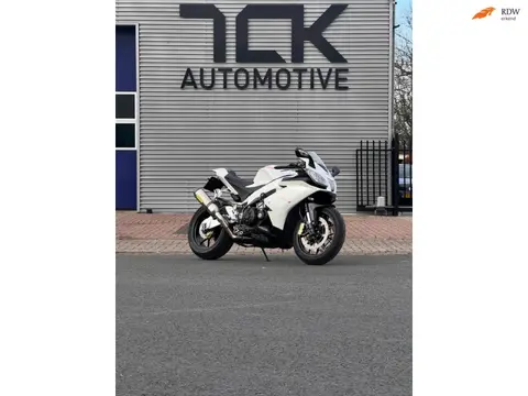 Aprilia RSV4 R | 2010 | Arrow