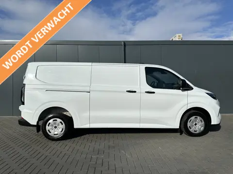 Ford Transit Custom 2.0 TDCI 136 PK TREND / L2H1 / 41.870 KM !! / 2.800 KG AHG / CAMERA / CRUISE / 3