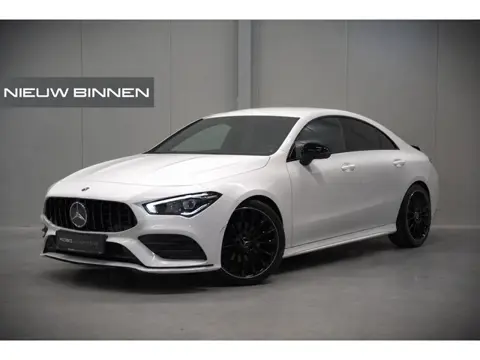 Mercedes-Benz CLA-Klasse 180 Premium Plus | Stoelverwarming | Parkeersensoren | Navigatie | Ambiance