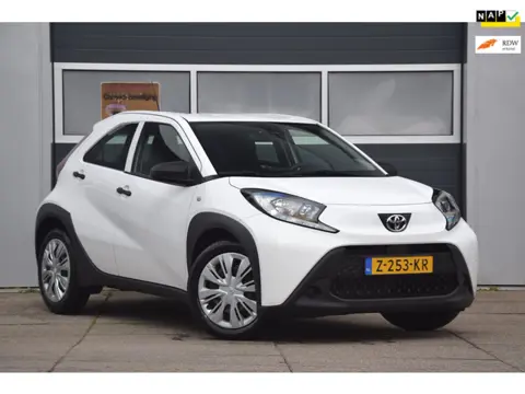 Toyota Aygo X 1.0 VVT-i MT APPLE CARPLAY/ADAPTIEVE CRUISE/LED DAGRIJ VERLICHTING