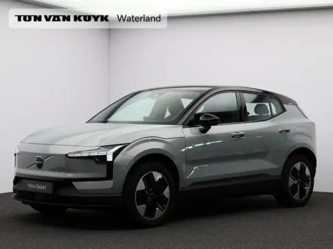 Volvo EX30 Single Motor Plus Automaat / Verwarmde voorstoelen / Verwarmd stuurwiel /  Glossy zwart d