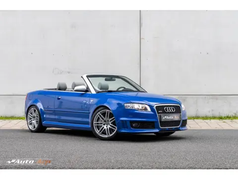 Audi A4 Cabriolet 4.2 V8 RS 4 quattro