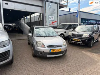 Ford Fiesta 1.4-16V Crossroad AIRCO/ TREKHAAK