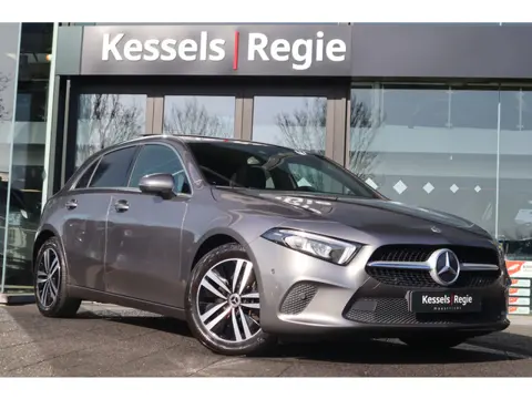 Mercedes-Benz A-Klasse 200 Pano Ambient Widescreen Camera CarPlay Sensoren Stoelverwarming