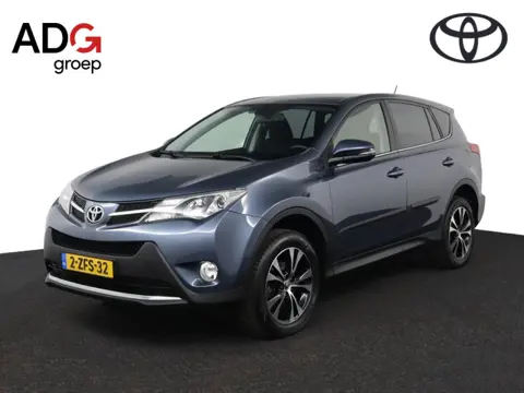 Toyota RAV4 2.0 Style 4WD | Trekhaak | Parkeersensoren | Elektrische Achterklep | Cruise Control |