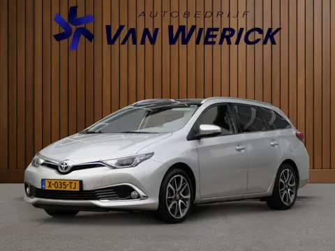 Toyota Auris Touring Sports 1.2T Dynamic | Pano | Velours | Camera | Stoelverwarming | LED