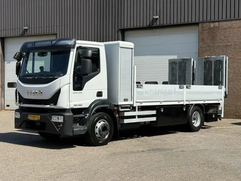 Iveco Eurocargo 150E 280 / Oprijwagen / Only 261.852 km / Euro6 / Navi / Camera / 15 tonner / SPECIA