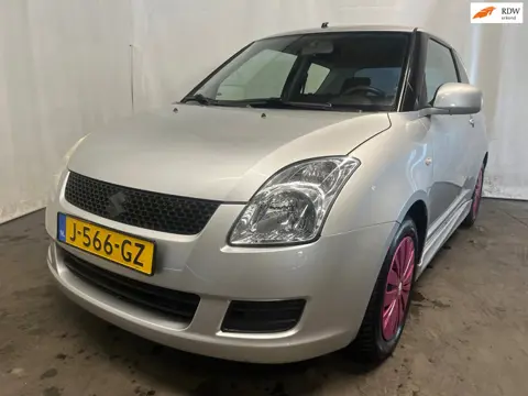 Suzuki Swift 1.3 Comfort - Motorlamp - Schade