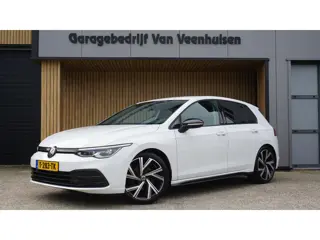 Volkswagen Golf 1.5 TSI 131PK 5Drs *Black Style* IQ Light A-Camera Virtual Stoel & Stuurverwarming A