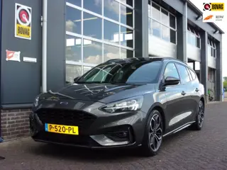 Ford Focus Wagon 1.5 EcoBoost ST-Line Panoramadak Automaat