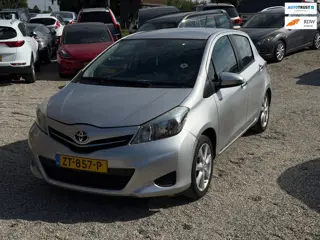 Toyota Yaris 1.3 VVT-i Aspiration Automaat Airco Leer Camera Nette Auto