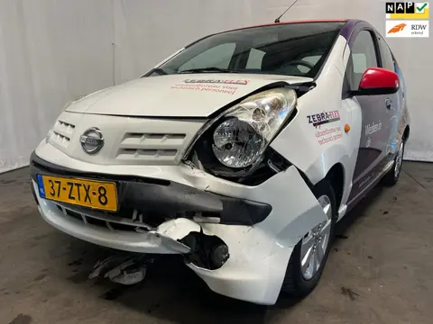 Nissan Pixo 1.0 Look - Frontschade - Schade
