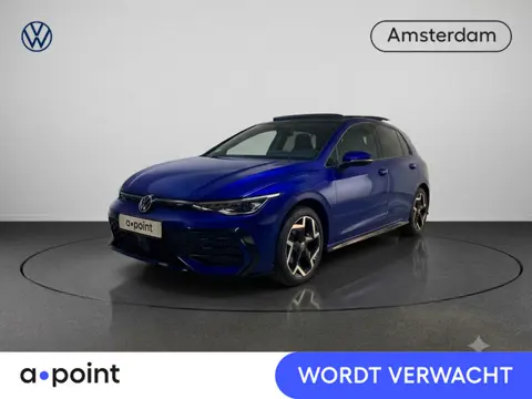 Volkswagen Golf 1.5 eTSI R-Line Edition 150 pk Automaat (DSG) | Verlengde garantie | Navigatie | Pan