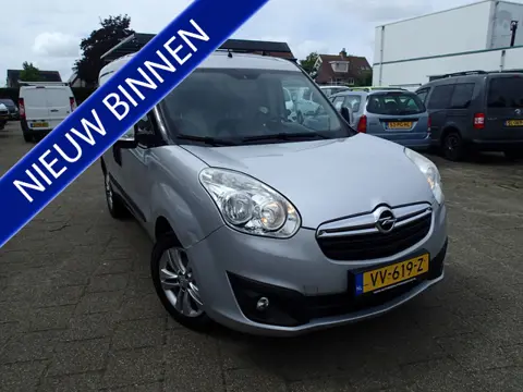 Opel Combo 1.6 CDTi L1H1 Sport VOORZIEN VAN AIRCO+IMPERIAAL+TREKHAAK !! VOORZIEN VAN NIEUWE APK
