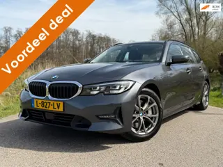 BMW 3-serie Touring 330i High Executive / Automaat / Stoelverwarming / Navigatie / Half Leder / Goed