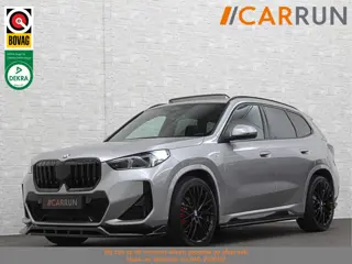 BMW X1 18i M-Sport Performance-Pack | Panorama | Sportstoelen | Carbon | Keyless-Entry | Sfeerverlic