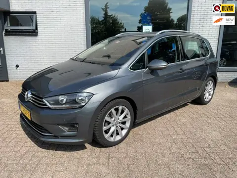Volkswagen Golf Sportsvan 1.2 TSI Connected Series | Massagestoel | org. wegklapbare trekhaak | Navi